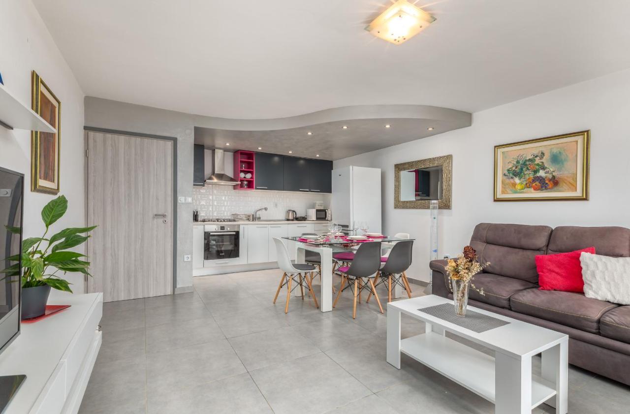 Sweet Tony Apartment *